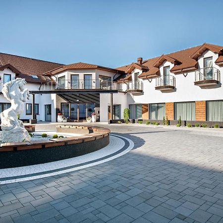 פשאסניש Hotel Sebory מראה חיצוני תמונה