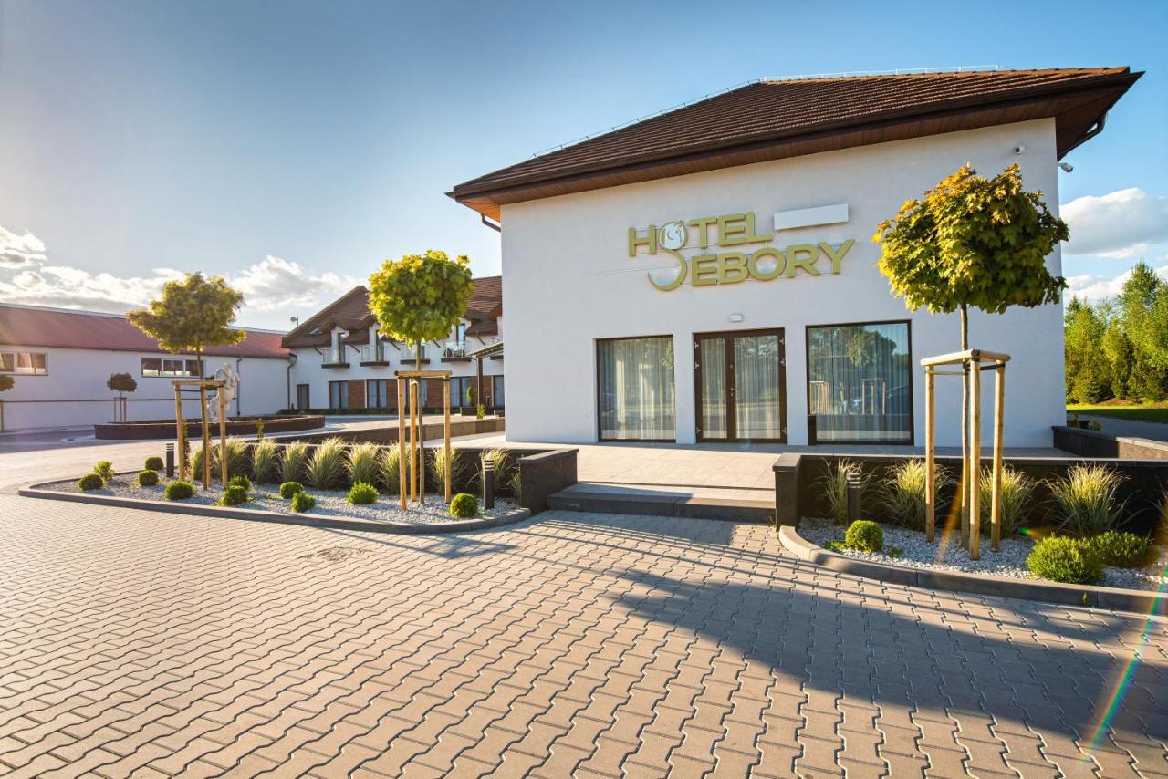 פשאסניש Hotel Sebory מראה חיצוני תמונה