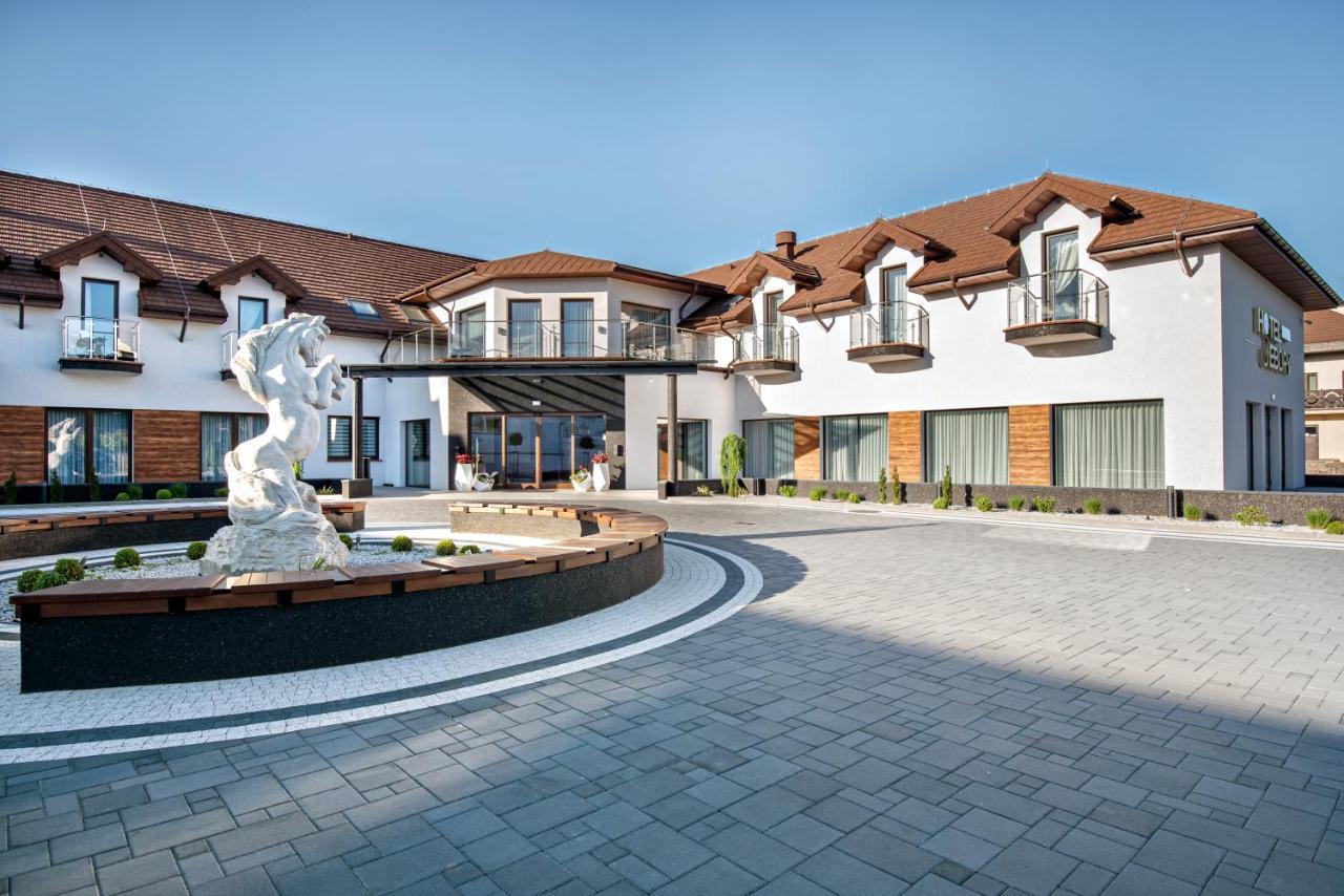 פשאסניש Hotel Sebory מראה חיצוני תמונה